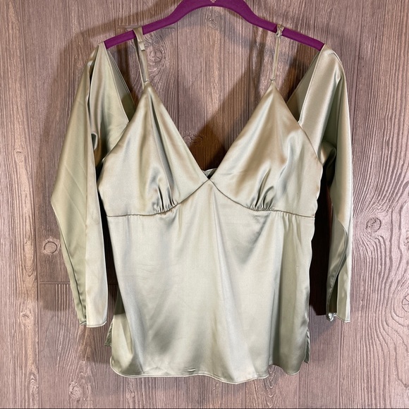 WAYF cold shoulder satin blouse sage green  Size M NWT - Picture 1 of 5